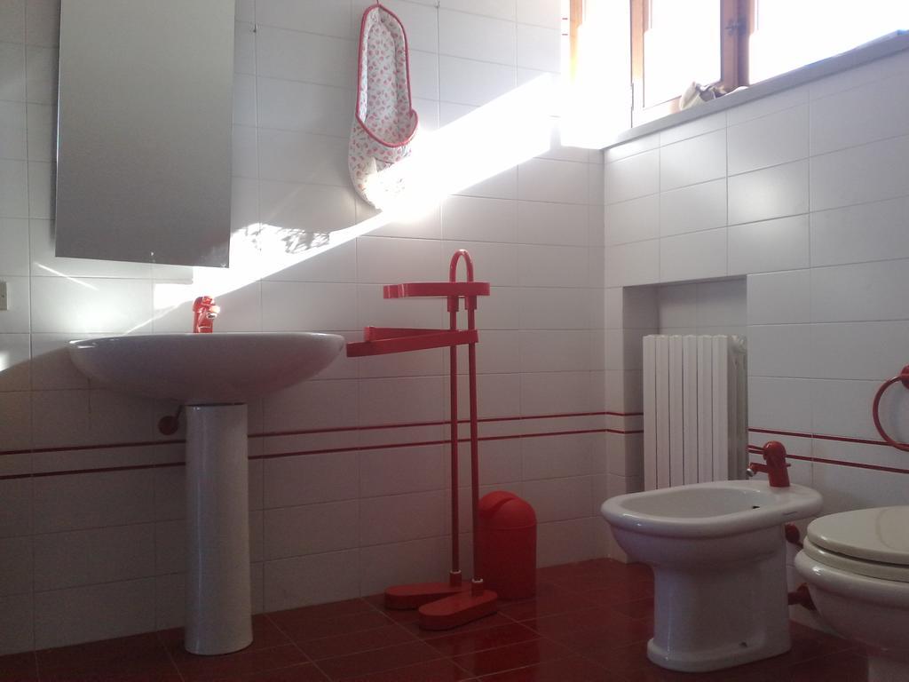 Brezza Affittacamere Montemarciano Habitación foto